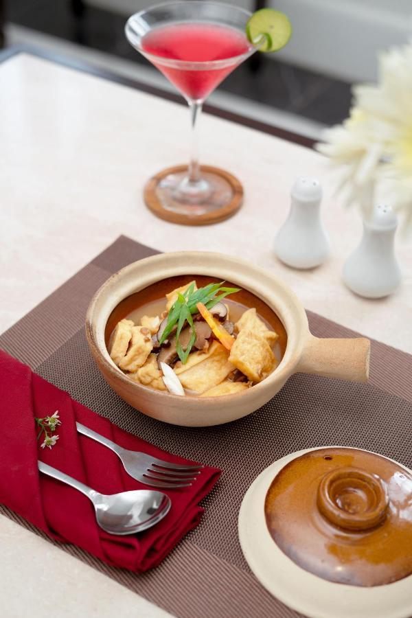 Mahalaya The Legacy Hotel スラカルタ エクステリア 写真