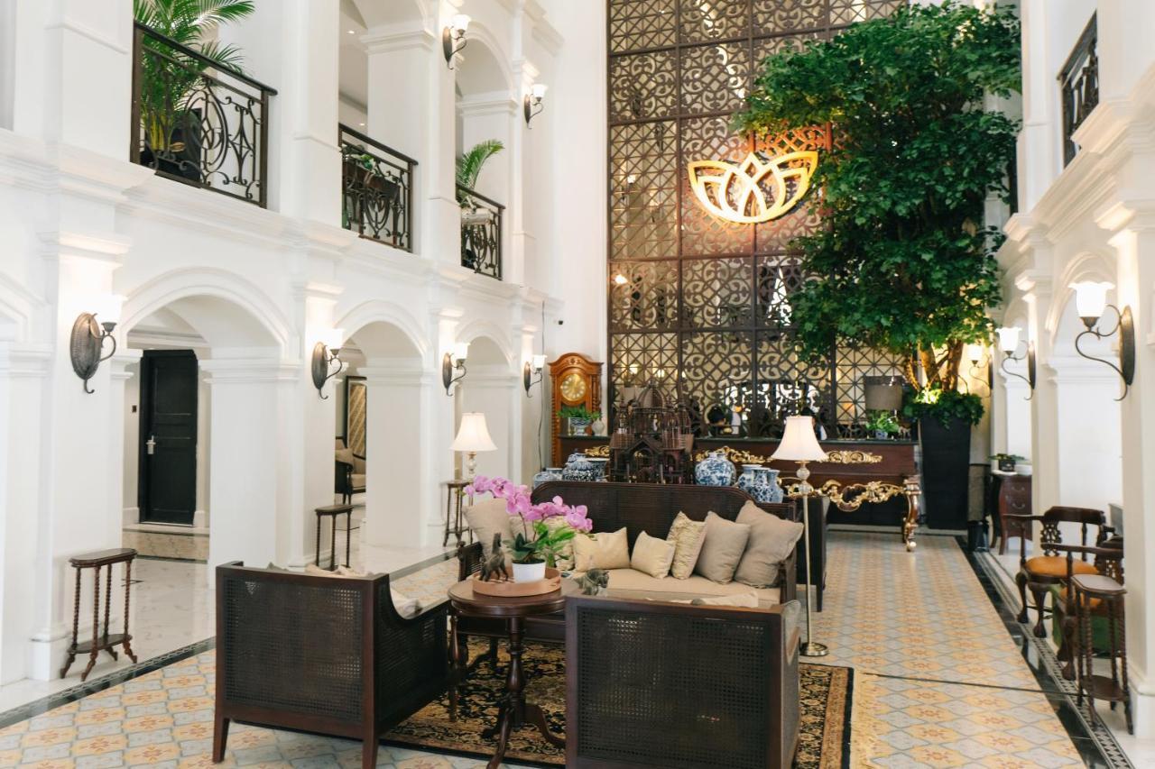 Mahalaya The Legacy Hotel スラカルタ エクステリア 写真