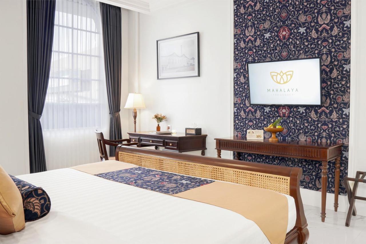 Mahalaya The Legacy Hotel スラカルタ エクステリア 写真