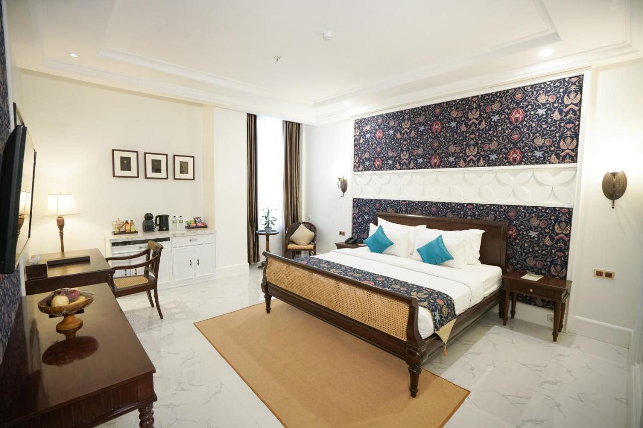 Mahalaya The Legacy Hotel スラカルタ エクステリア 写真
